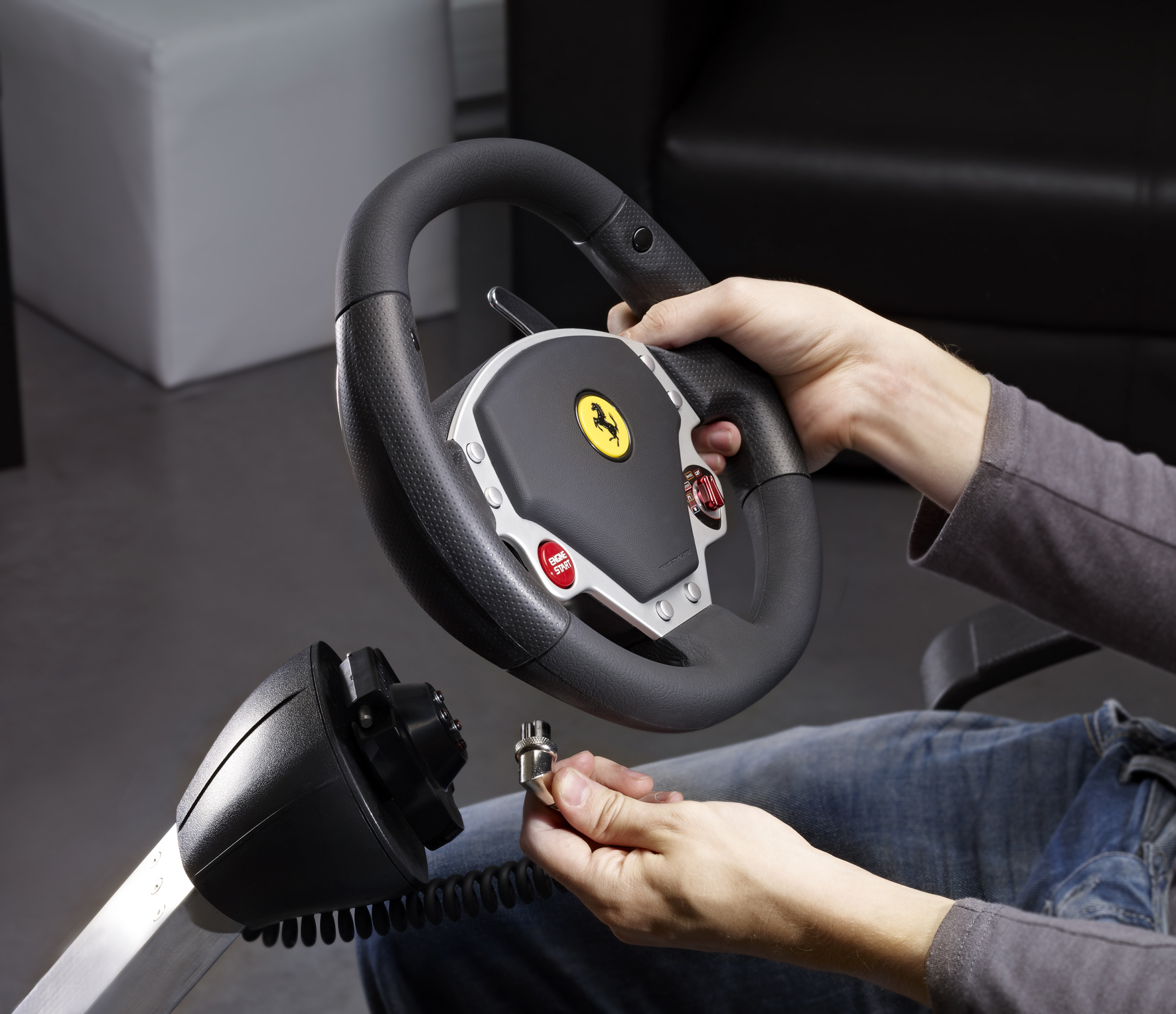 Thrustmaster Ferrari Wireless GT Cockpit 430 Scuderia Edition – image 8