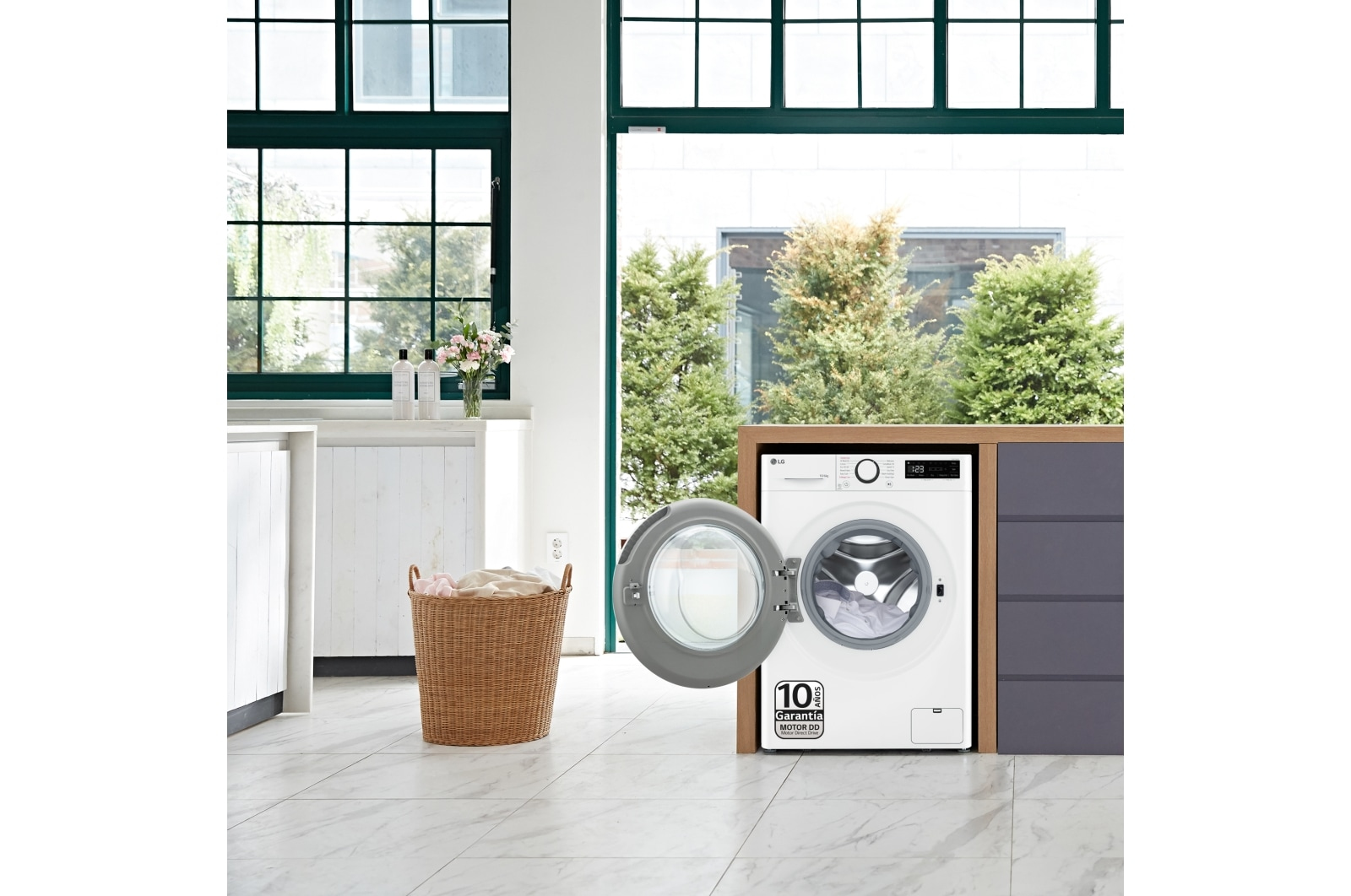LG F4DR6010A0W washer dryer Freestanding Front-load White – image 6