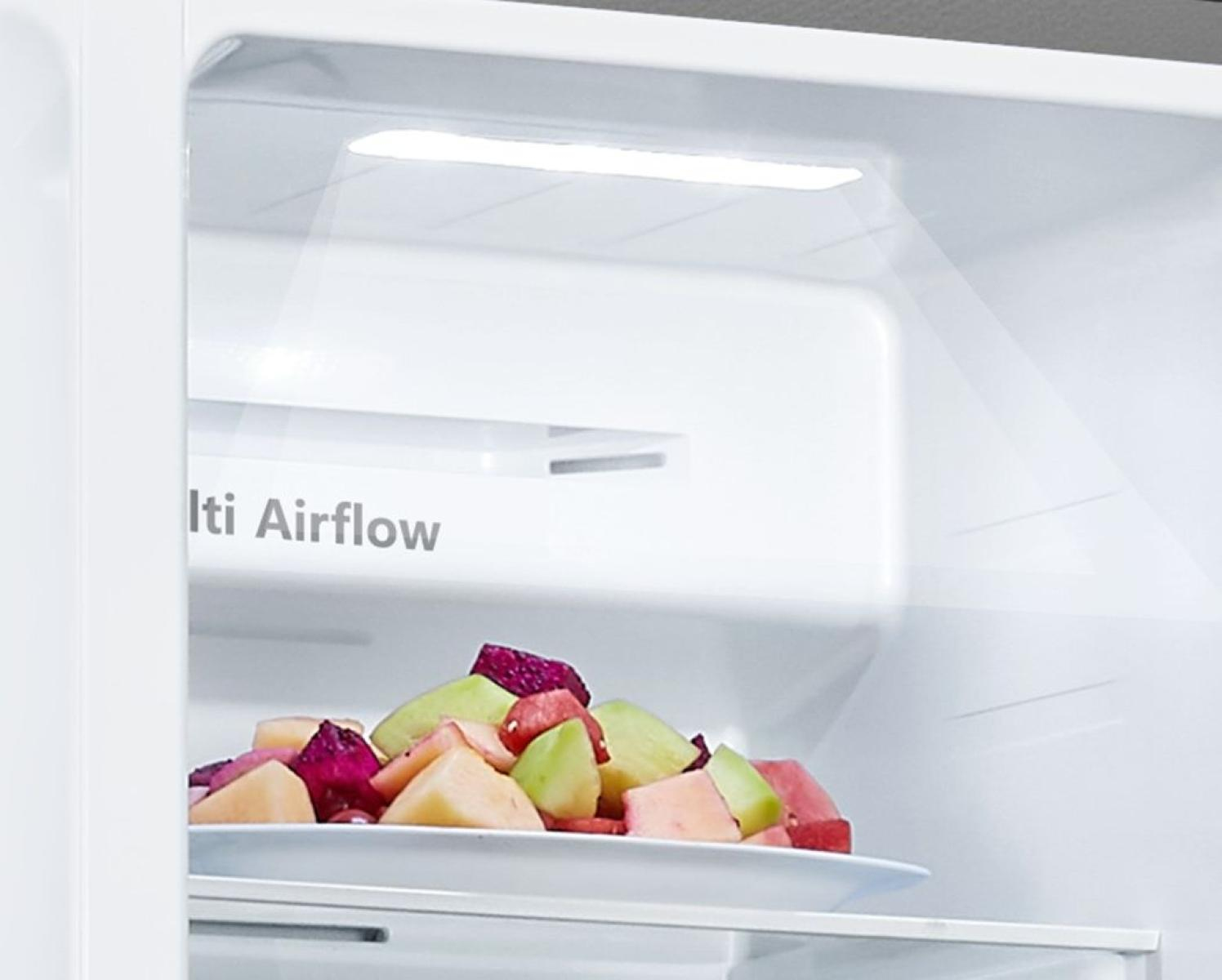 Hisense RS677N4BIE side-by-side refrigerator Freestanding – image 9