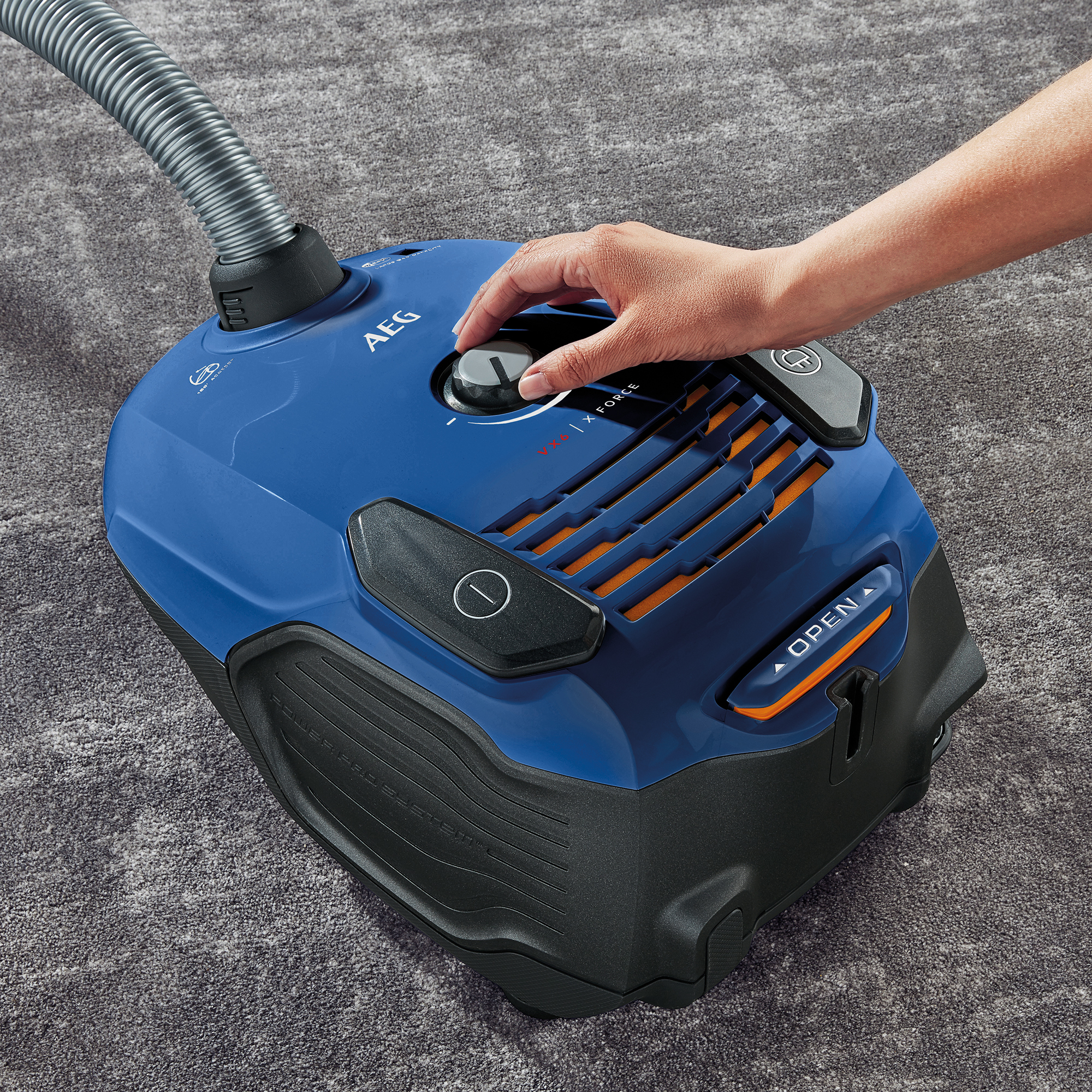 AEG VX6-1-SK-P Cylinder vacuum Dry – image 4