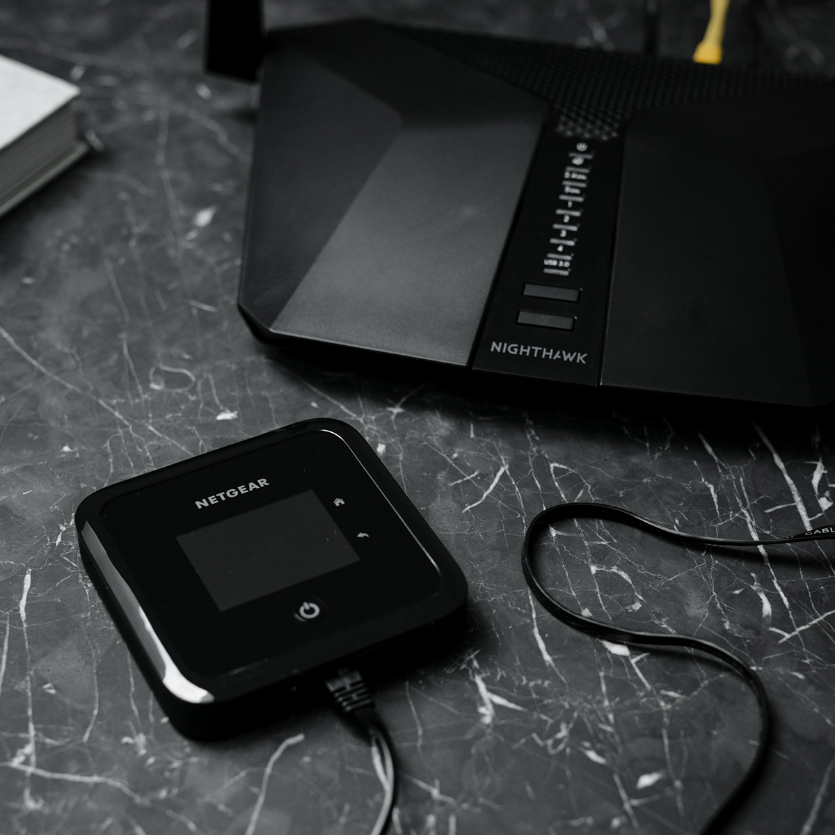 NETGEAR Nighthawk M5 5G WiFi 6 Mobile Router (MR5200) – image 7