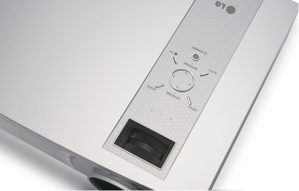 LG BX401C data projector 4000 ANSI lumens DLP XGA (1024x768) – image 2