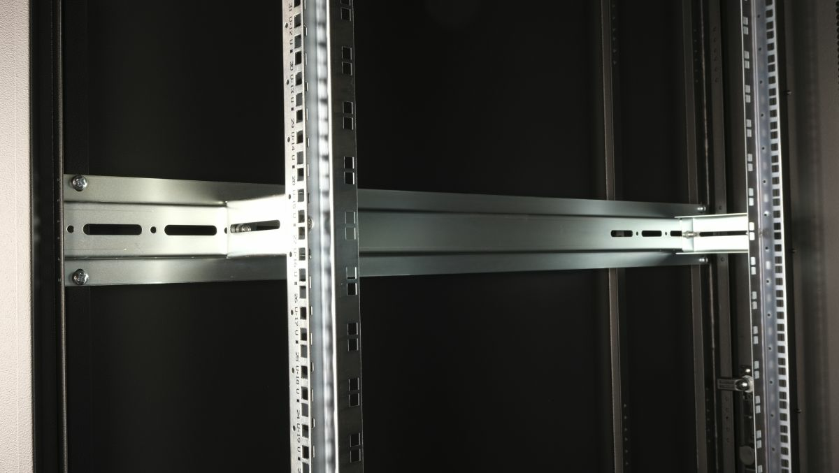 Equip Basic Flex 19' Cabinet, 42U – image 8