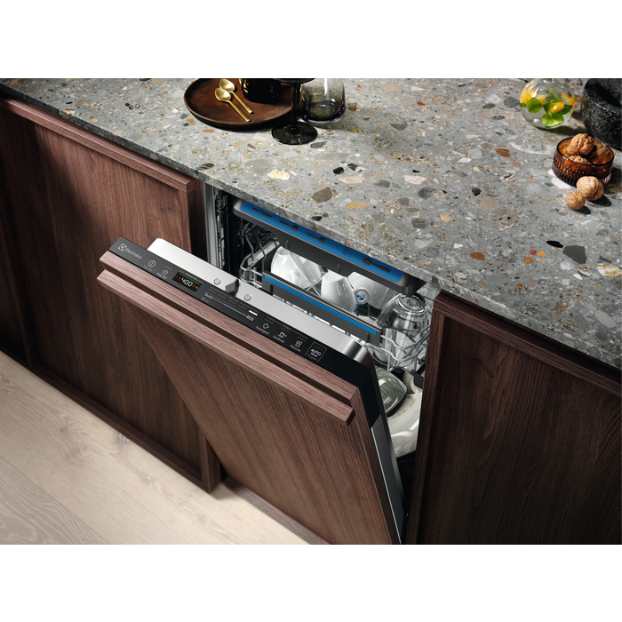 Electrolux EEM63301L Fully built-in 10 place settings – image 8