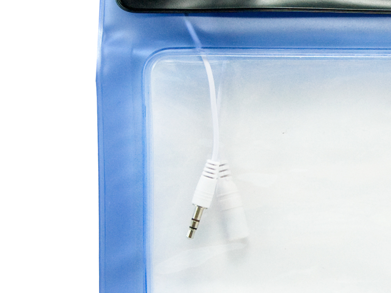 Conceptronic Waterproof Tablet Bag With Audio Passthrough – image 4