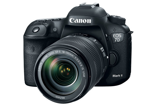 Canon 7D Mark II EF-S 18-135mm IS USM – image 2