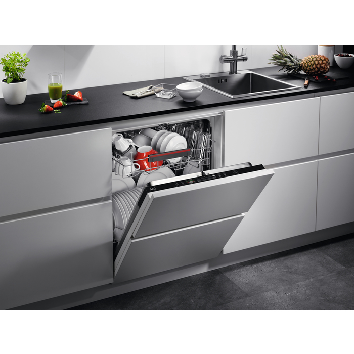 AEG FSB52637Z dishwasher Fully built-in 13 place settings – image 5