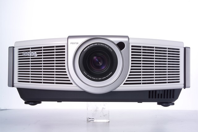 BenQ PE8720 Digital Projector – image 2