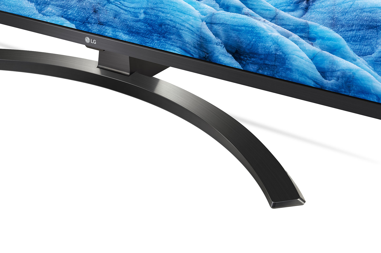 LG 65UM7400PUA TV – image 8