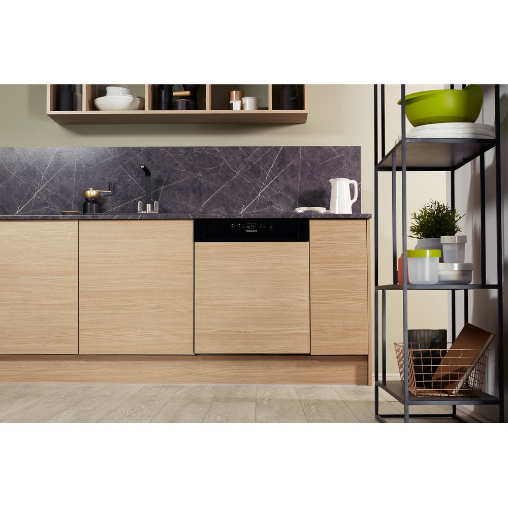 Hotpoint HBC 2B19 UK – image 6