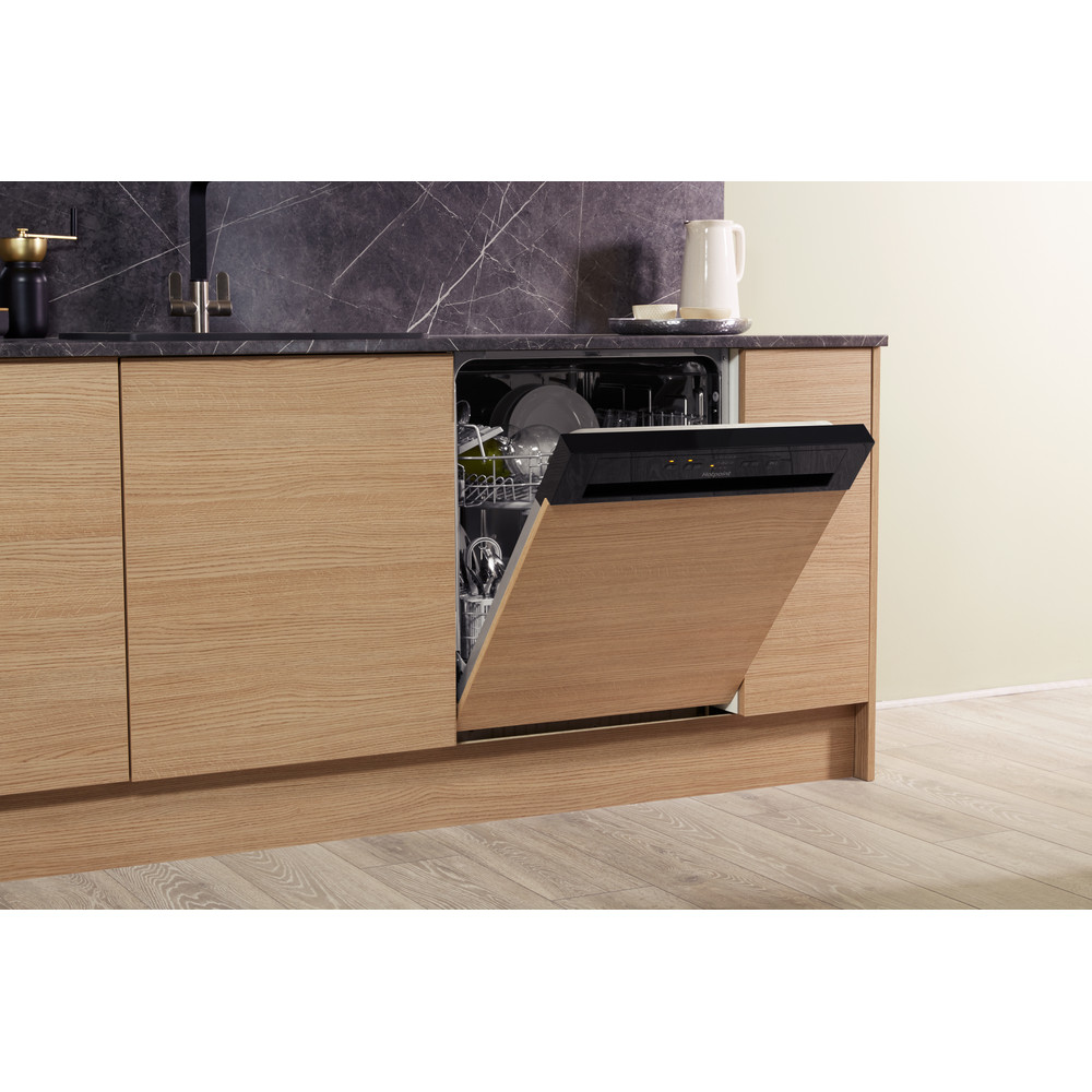 Hotpoint HBC 2B19 UK – image 5