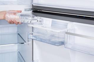 TCL RT545GM1220 fridge-freezer Freestanding – image 4