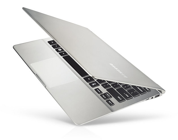 Samsung 9 NT900X3D Intel® Core™ i5 i5-3317U Laptop – image 2