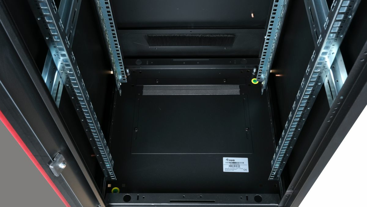 Equip Dynamic Flex 19' Cabinet, 26U – image 4