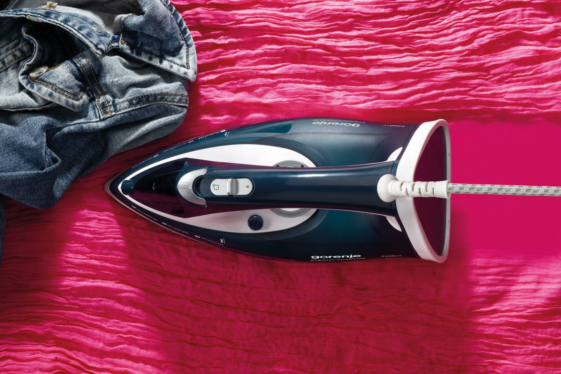 Gorenje SIH2200TQC iron Steam iron Ceramic soleplate – image 4
