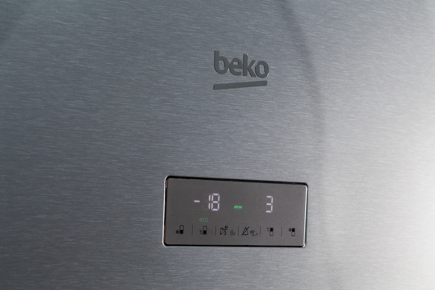 Beko MCNA406E40ZXB fridge-freezer Freestanding – image 2