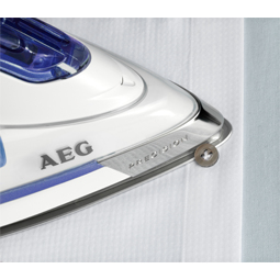 AEG DB6150 Dry & Steam iron Anodilium soleplate – image 3