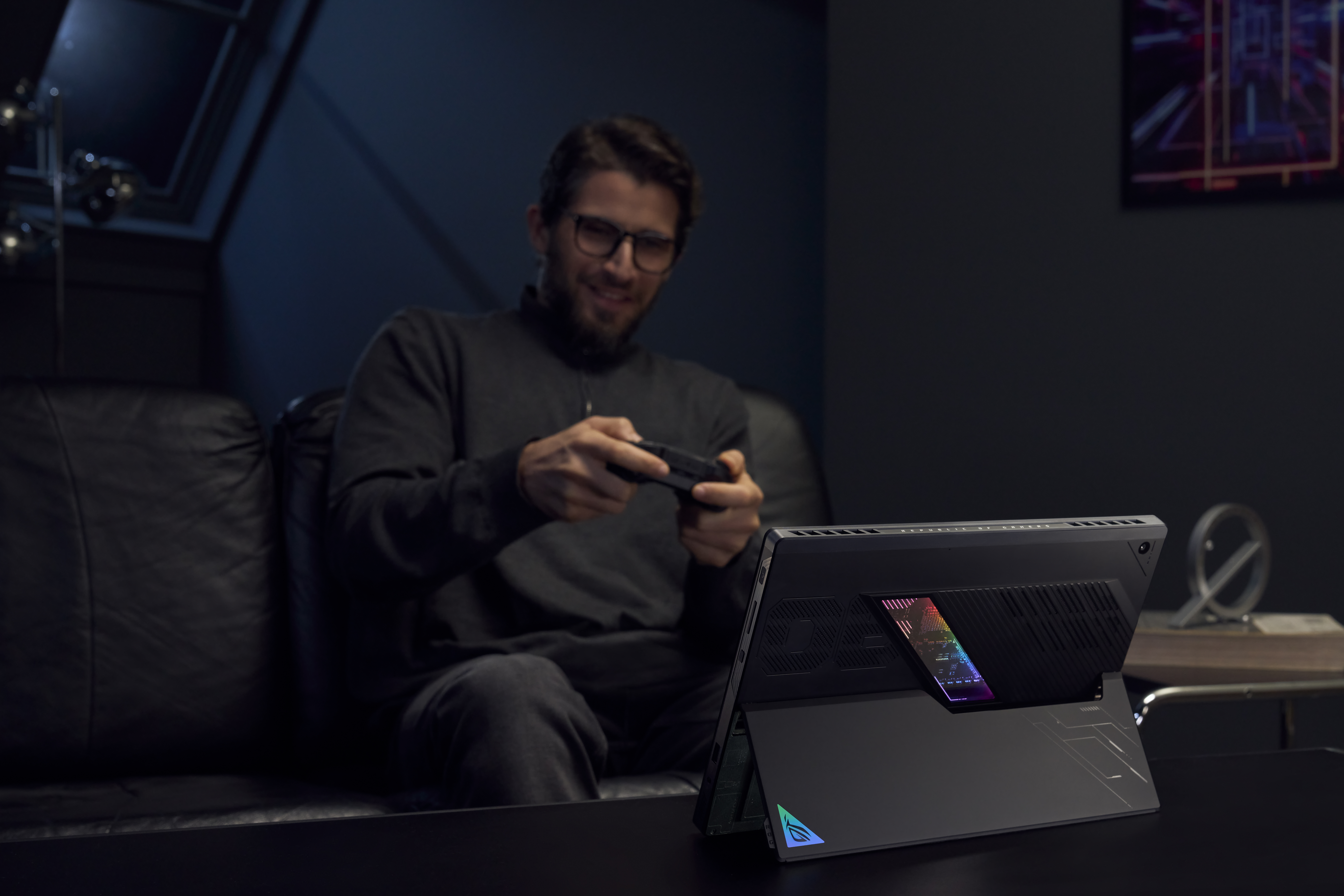 Asus - Convertible 2 en 1 Gaming ASUS ROG Flow Z13 GZ302EA-RU008W, Ryzen Max+ 395, 32GB, 1TB SSD, 13,4', W11. - imagen 30