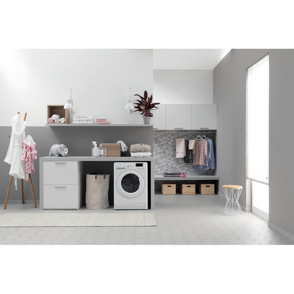 Indesit BDE 861483X W UK N – image 2