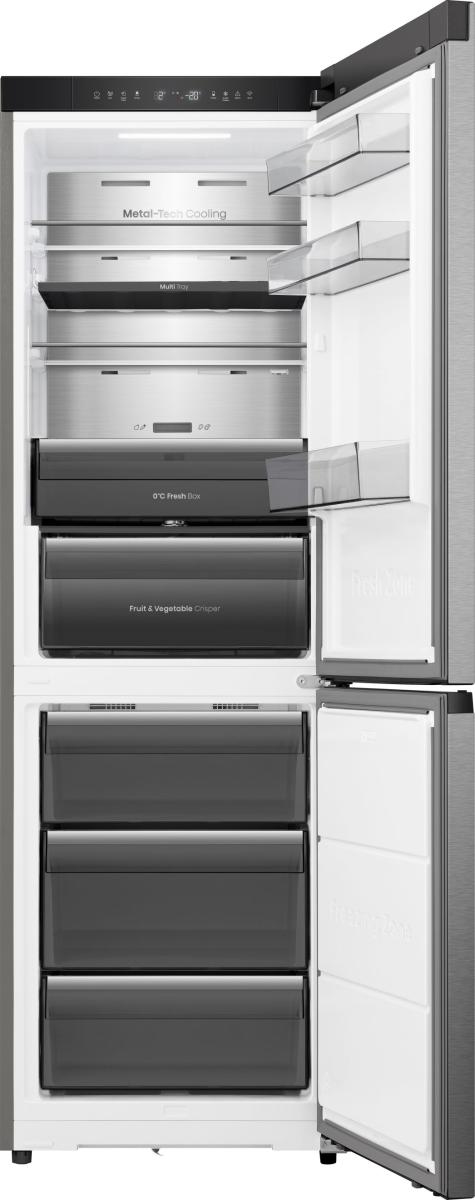 Hisense Freestanding fridge freezer with – image 3
