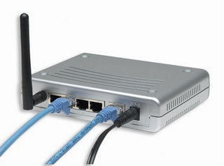Intellinet 502566 wireless router Fast Ethernet Silver – image 5