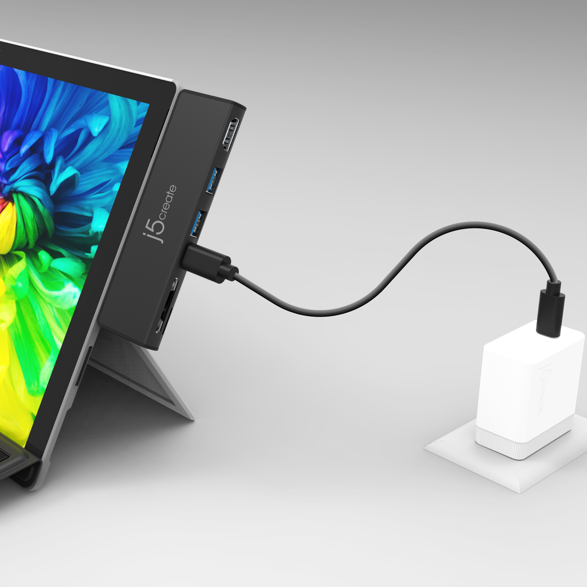 j5create JCD324B-N Ultradrive Minidock™ for Surface™ Pro 7 – image 7