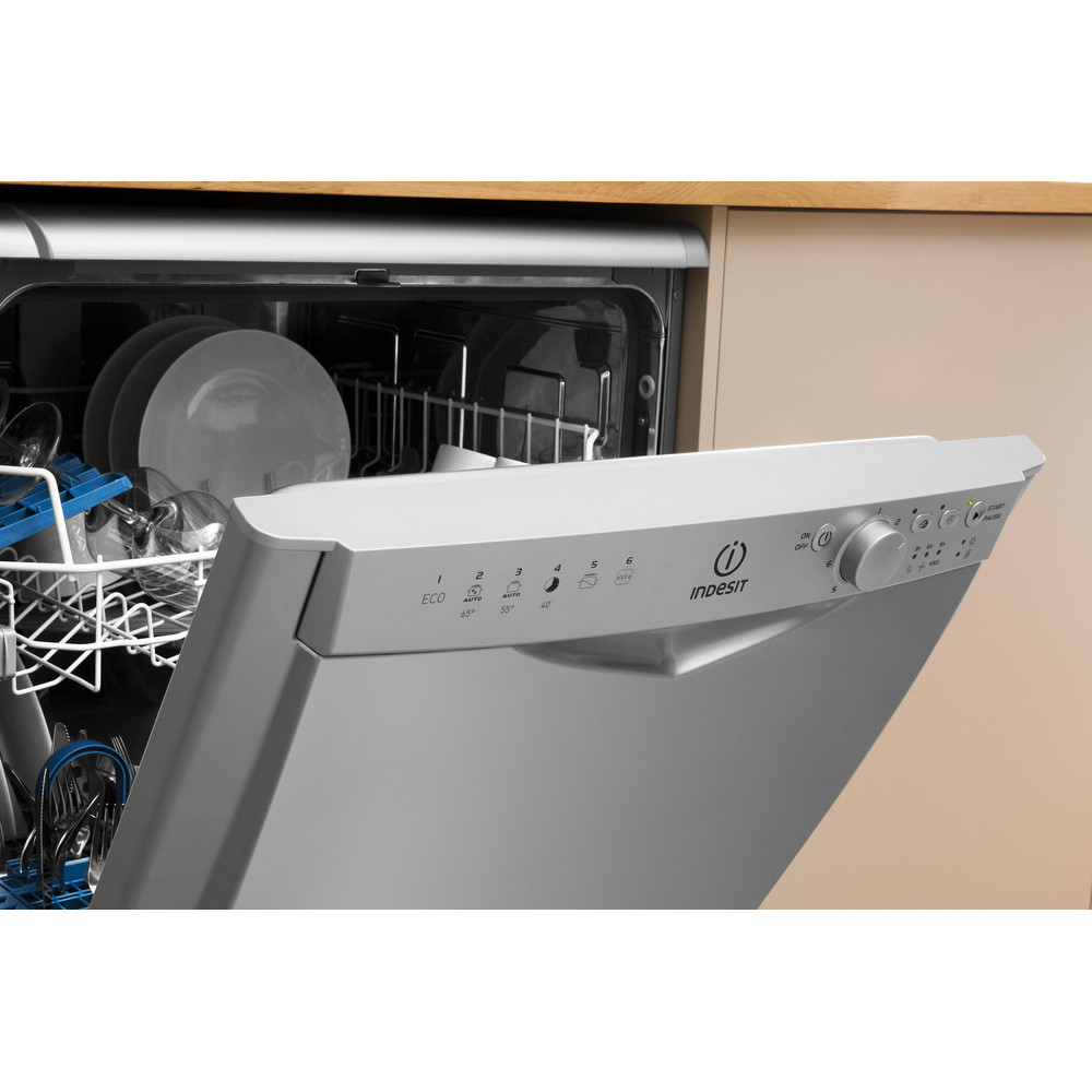 Indesit DFG 26B1 S UK – image 5