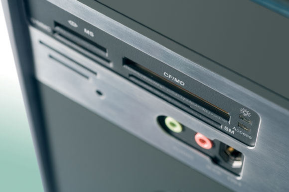 Fujitsu MultiCard Reader 15in1 USB 2.0, 3 1/2"