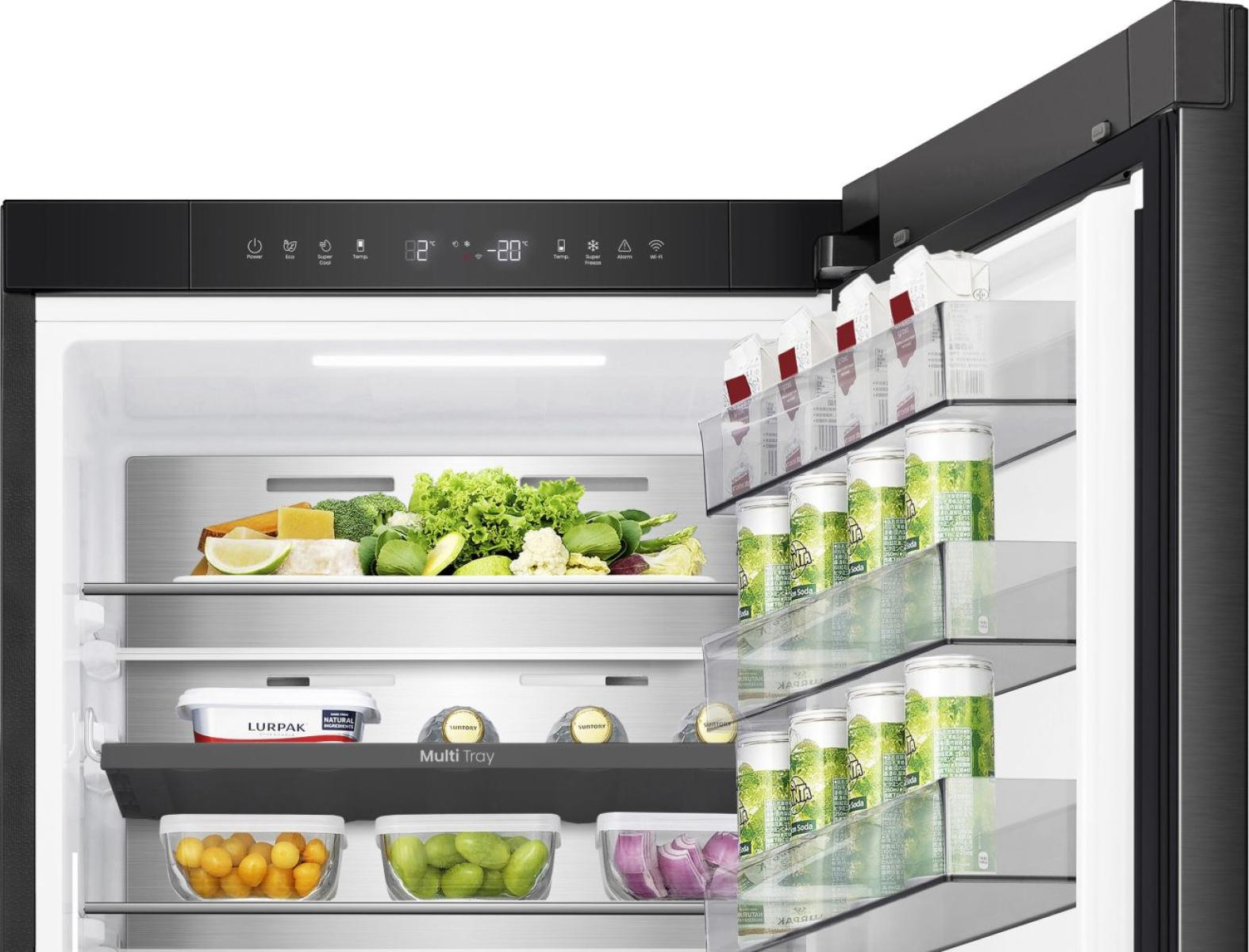Hisense Freestanding fridge freezer with – image 9