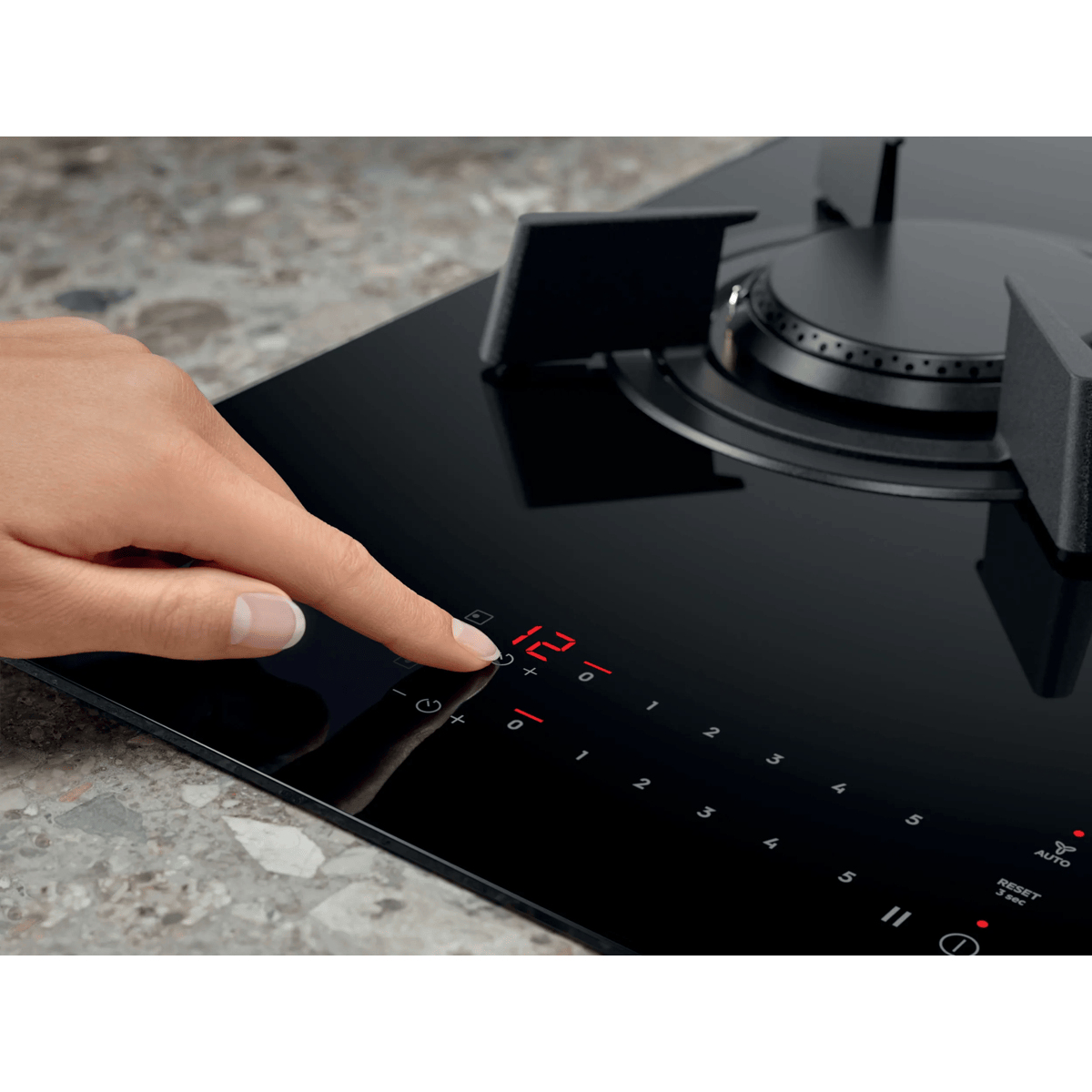 AEG HVB8453IB Black Built-in – image 2