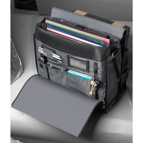 Targus Leather Messenger – image 2
