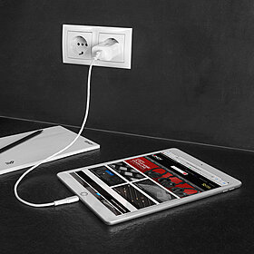 Lindy 73412 mobile device charger Smartphone, Tablet White AC Fast charging Indoor, Outdoor – image 5
