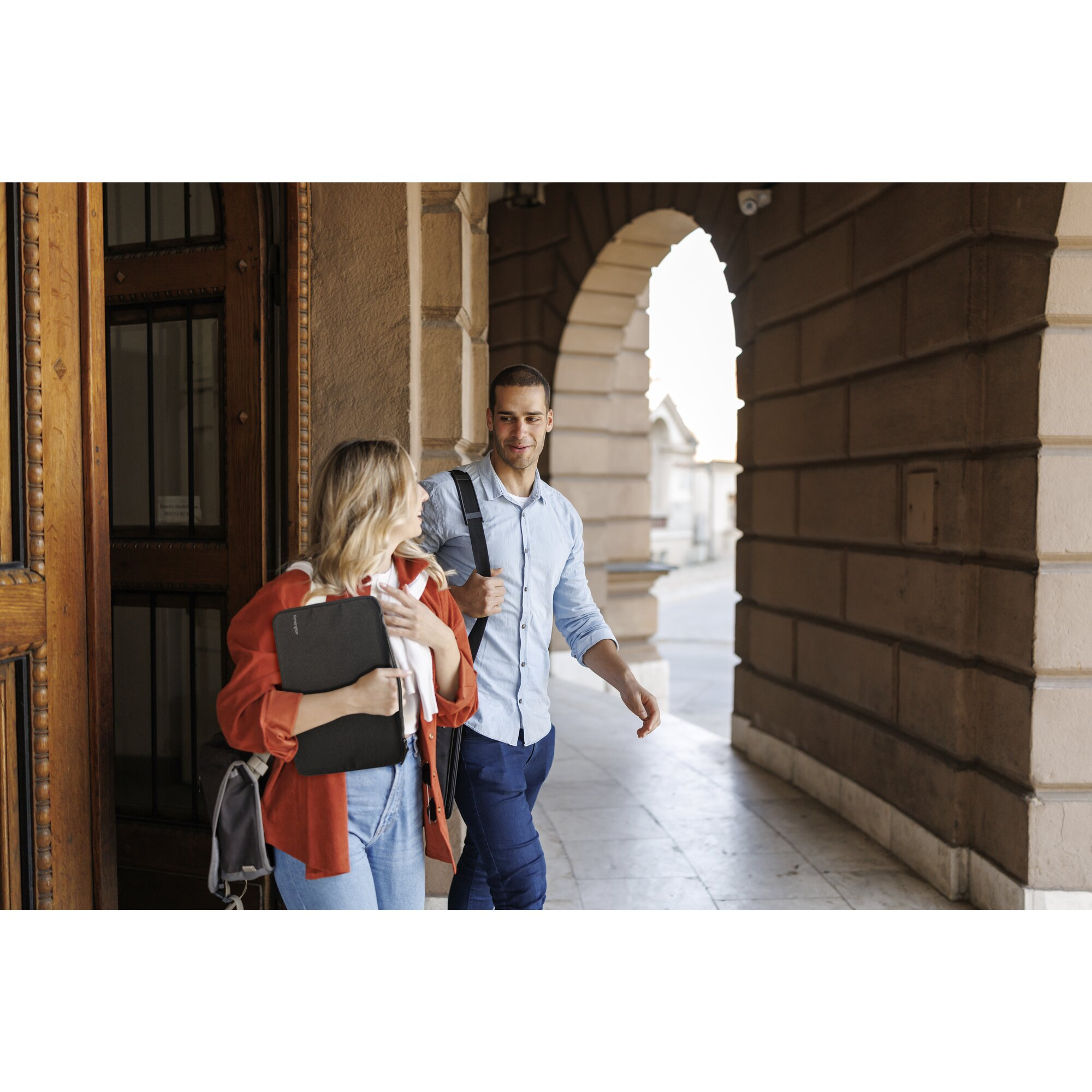 Kensington EQ Classic Laptop Sleeve – image 2