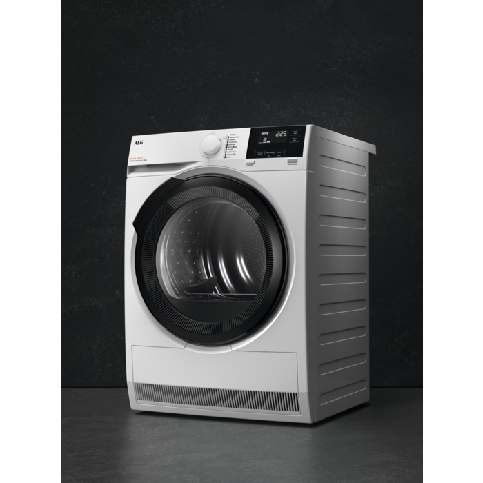 AEG TR819P4E tumble dryer Freestanding Front-load – image 2