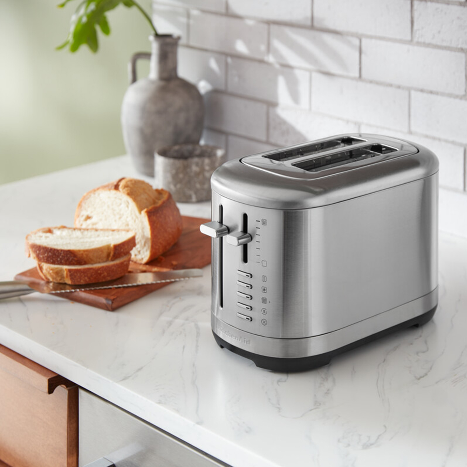 KitchenAid 5KMT2109BSX toaster 2 slice(s) – image 4