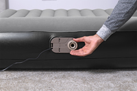 Bestway Matelas gonflable Tritech 2 places avec pompe électrique intégrée 2,03 m x 1,52 m x 30 cm