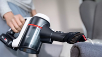 Bosch BBS711W aspirateur balai et balai électrique Sans sac 0,3 L Noir, Acier inoxydable, Blanc