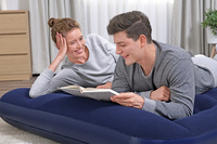 Bestway Matelas gonflable 2 places avec pompe à pied intégrée 191 x 137 x 28 cm