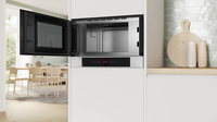Bosch Serie 8 BFL7221W1 micro-onde Intégré Micro-onde simple 21 L 900 W Blanc