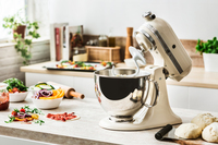 KitchenAid Artisan robot de cuisine 300 W 4,8 L Crème