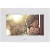 Braun Braun DigiFrame 82 Digitaler Bilderrahmen Weiß 20,3 cm (8 Zoll) https://images.icecat.biz/img/gallery_lows/65962114_9891441174.jpg Braun Braun DigiFrame 82 Digitaler Bilderrahmen Weiß 20,3 cm (8 Zoll) https://images.icecat.biz/img/gallery_lows/65962114_9891441174.jpg