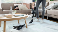 Bosch BBS712A aspirateur balai et balai électrique Sans sac 0,3 L Noir, Acier inoxydable
