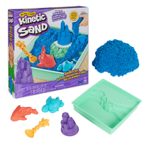 Kinetic Sand SABLE MAGIQUE - COFFRET CHÂTEAU BAC À SABLE 454 G + 4 ACCESSOIRES - Sculptez à l&amp;quot;Infini ce Sable à Modeler comme de la Pâte à Modeler - Jouet Enfant 3 Ans et + - Coloris Modèle Aléatoire