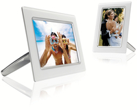 Philips Philips 9FF2CMI 9" LCD PhotoFrame https://images.icecat.biz/img/gallery_lows/ad4dda689483032acd8c88fed84157cc.jpg