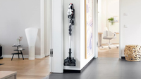 Bosch BBS711W aspirateur balai et balai électrique Sans sac 0,3 L Noir, Acier inoxydable, Blanc