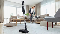 Bosch BBS712A aspirateur balai et balai électrique Sans sac 0,3 L Noir, Acier inoxydable