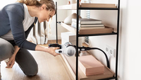 Bosch BBS711W aspirateur balai et balai électrique Sans sac 0,3 L Noir, Acier inoxydable, Blanc