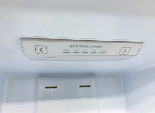 TCL RF318BSF0 fridge-freezer Freestanding – image 8