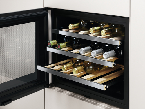AEG SWS74500G0 Thermoelectric wine cooler Built-in Black 24 bottle(s) – image 4