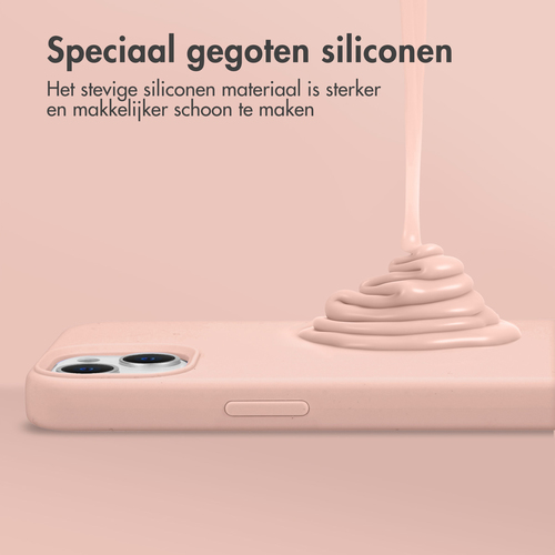 Accezz Liquid Silicone Backcover met MagSafe iPhone 15 Pro Telefoonhoesje Roze, afbeelding 2